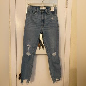 Abercrombie & Fitch jeans new with tags size 25 ankle high rise